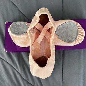 Russian Pointe Vivante Stretch Canvas Ballet Slipper